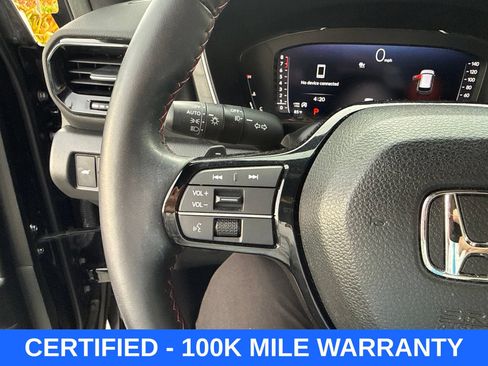 Certified 2025 Honda Pilot Black Edition image 23