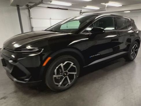 New 2026 Chevrolet Equinox EV LT image 4