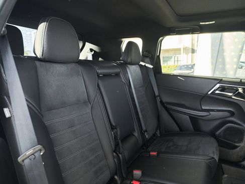 Used 2024 Mitsubishi Outlander Ralliart image 30