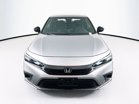 Used 2022 Honda Civic Sport image 2
