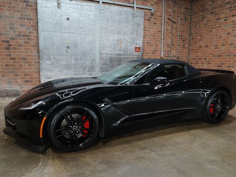 Used 2014 Chevrolet Corvette Stingray Convertible w/ 3LT Preferred Equipment Group RWD image 8