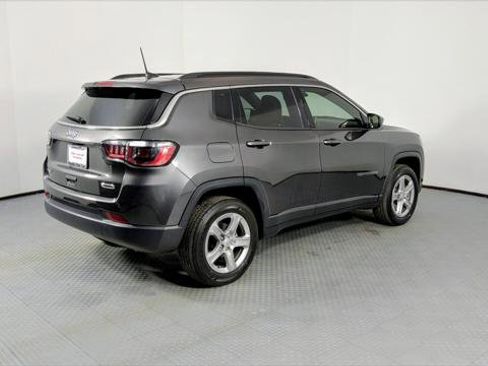 Used 2023 Jeep Compass Latitude image 7