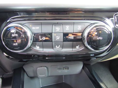 New 2026 Chevrolet Trax LT w/ LT Convenience Package image 21