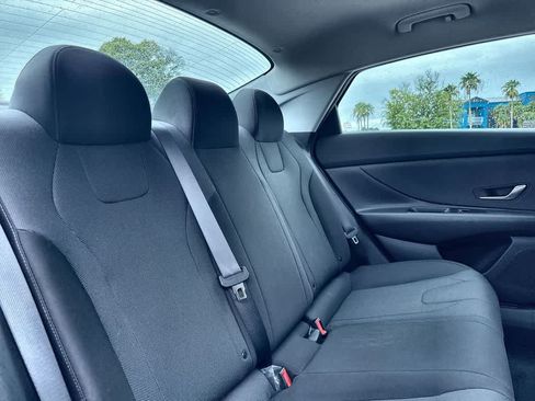 Used 2023 Hyundai Elantra SE FWD image 26