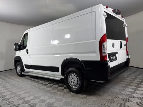 Used 2025 RAM ProMaster 2500 w/ U-Haul Equipment Group FWD image 9