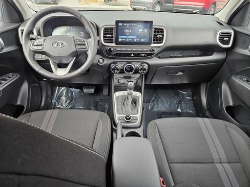 Used 2026 Hyundai Venue SEL FWD image 16