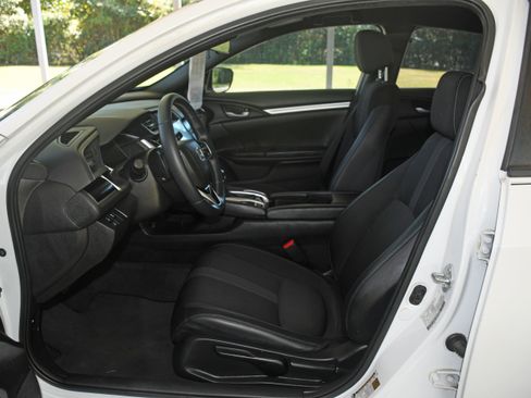 Used 2021 Honda Civic Sport image 7
