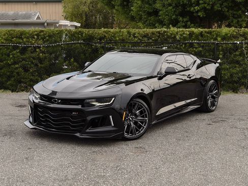 Used 2017 Chevrolet Camaro ZL1 RWD image 1