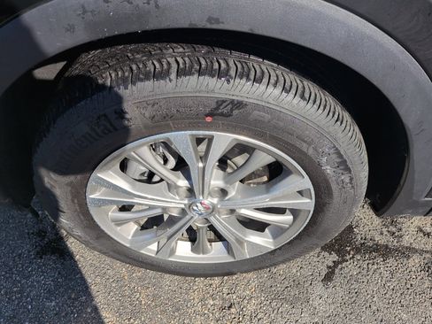 Used 2023 Buick Envision Preferred image 11