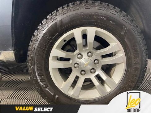 Used 2017 Chevrolet Silverado 1500 LT w/ All Star Edition AWD/4WD image 22