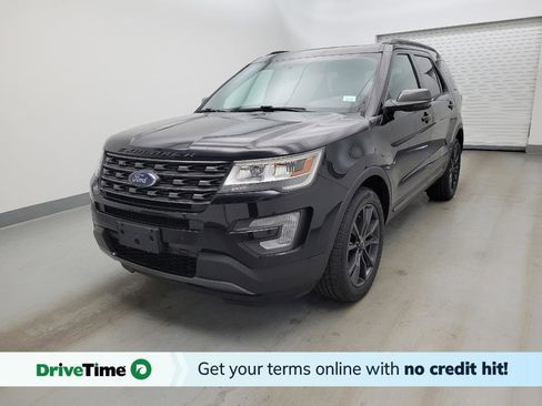 Used 2017 Ford Explorer XLT w/ Equipment Group 202A AWD/4WD image 1