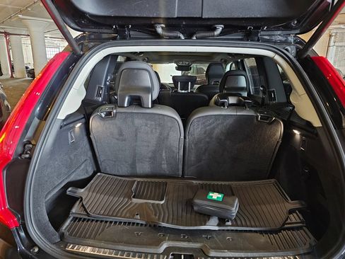 Certified 2025 Volvo XC90 B6 Ultra w/ Protection Package Premier AWD/4WD image 7
