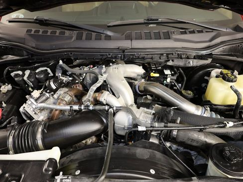 Used 2022 Ford F250 Lariat w/ Lariat Ultimate Package AWD/4WD image 36