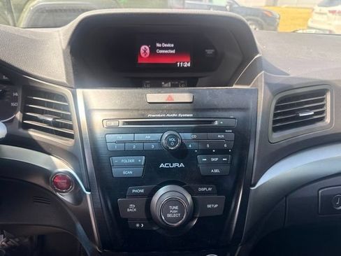 Used 2015 Acura ILX FWD image 10