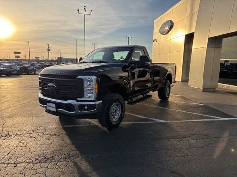Used 2024 Ford F350 XL w/ XL Off-Road Package image 2