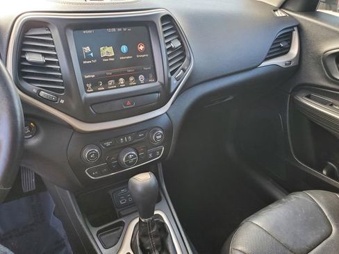 Used 2015 Jeep Cherokee Limited w/ Luxury Group image 25