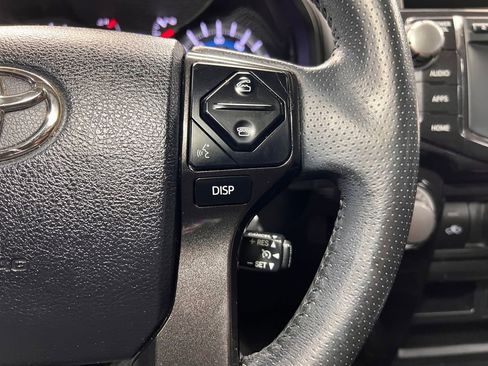 Used 2018 Toyota 4Runner TRD Off-Road Premium AWD/4WD image 11