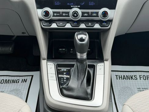 Used 2020 Hyundai Elantra Value Edition FWD image 43
