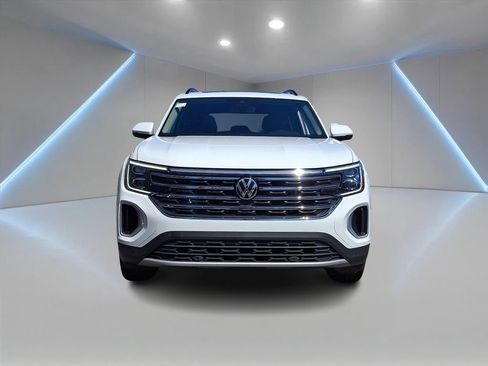Certified 2025 Volkswagen Atlas SE w/ Panoramic Sunroof Package AWD/4WD image 2