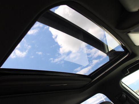 Certified 2025 Toyota RAV4 SE w/ Convenience Package image 22