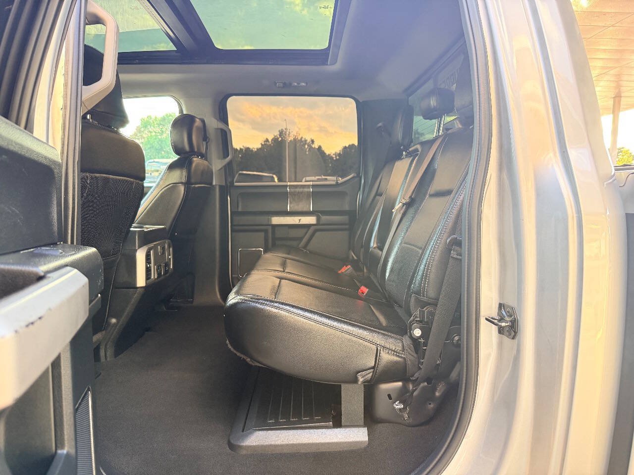 Used 2019 Ford F250 Lariat w/ Lariat Ultimate Package AWD/4WD image 35