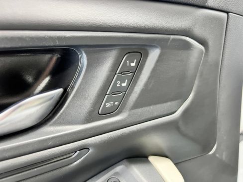 Used 2025 Honda Accord EX-L image 18