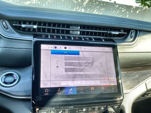 New 2025 Jeep Grand Cherokee L Limited image 18