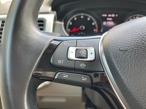 Used 2019 Volkswagen Atlas SE w/ Towing Package image 18