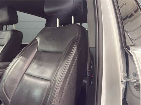 Used 2024 GMC Sierra 3500 Denali image 24