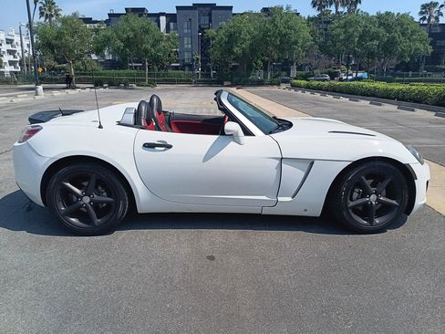 Used 2007 Saturn Sky Red Line image 12