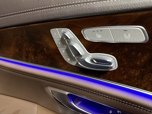 Used 2017 Mercedes-Benz E 300 4MATIC image 14
