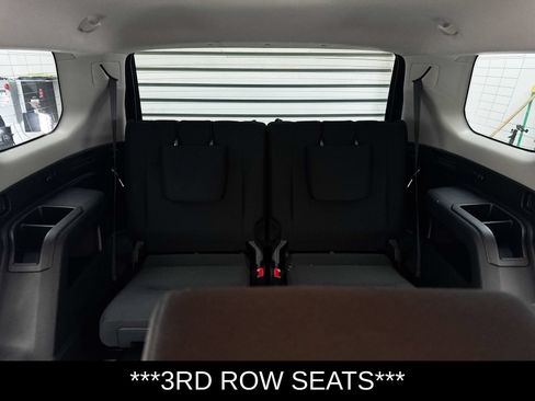 Used 2020 Toyota 4Runner SR5 AWD/4WD image 9