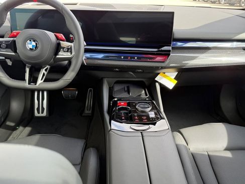 New 2025 BMW M5 w/ Executive Package image 6