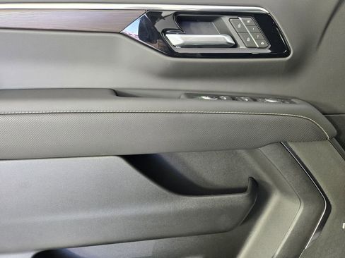 New 2026 Chevrolet Tahoe Premier w/ Sun And Tow Package AWD/4WD image 23
