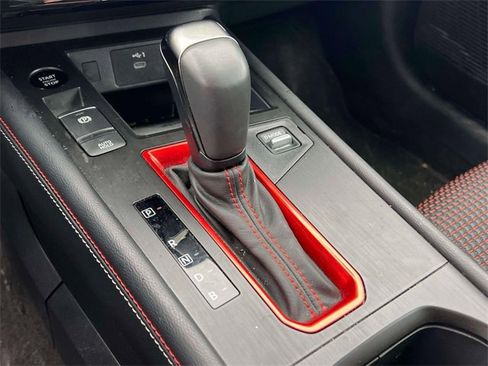 Used 2025 Nissan Kicks SR image 28