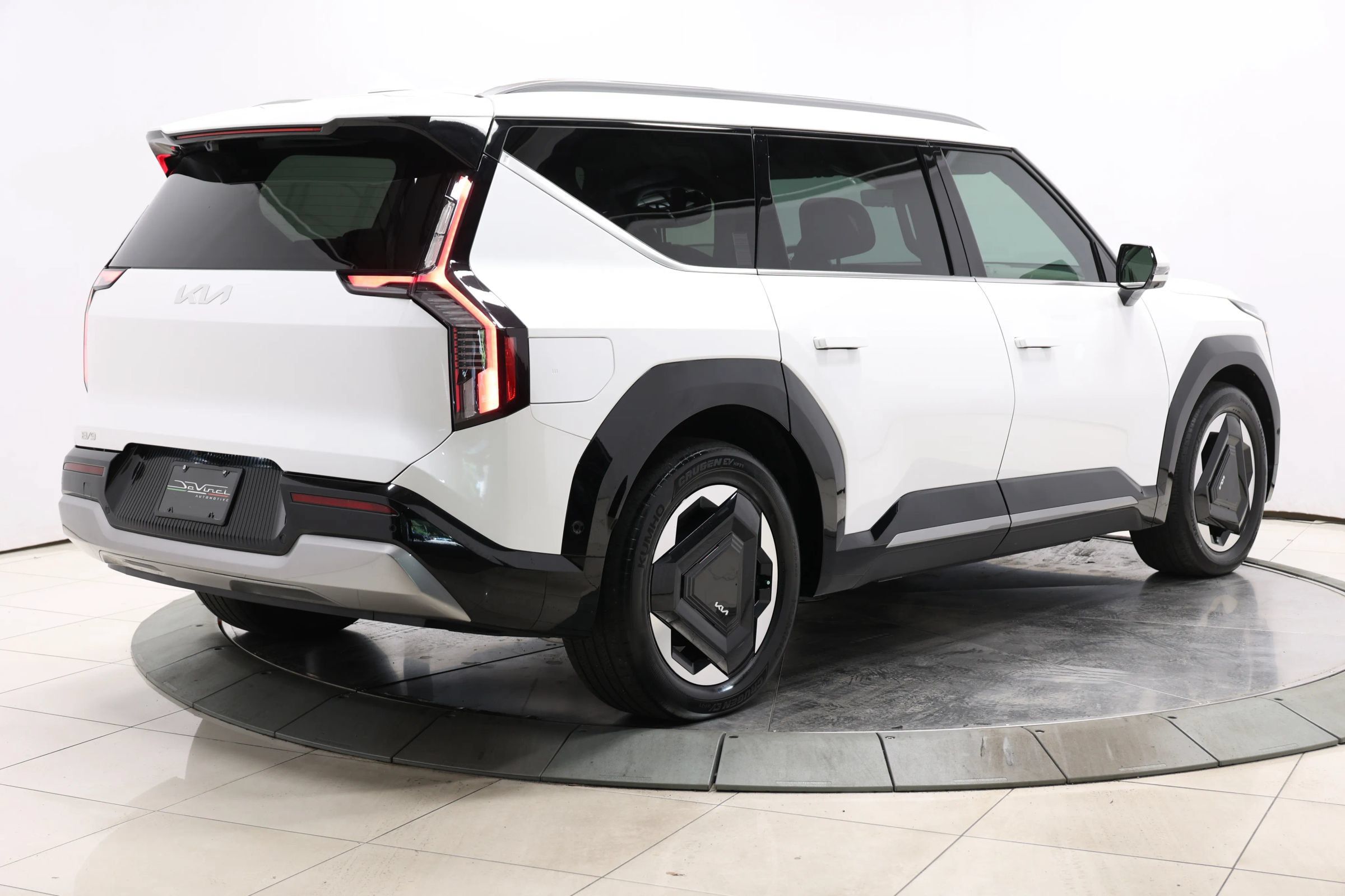 Used 2024 Kia EV9 Land AWD/4WD image 5