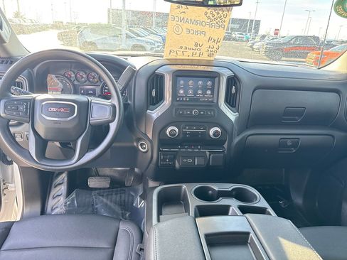 Used 2024 GMC Sierra 2500 Pro w/ Convenience Package image 15