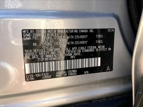 Used 2025 Toyota RAV4 XLE AWD/4WD image 36