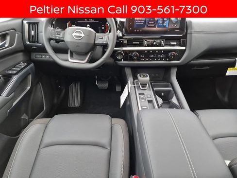 New 2026 Nissan Pathfinder SL w/ SL Premium Package FWD image 14