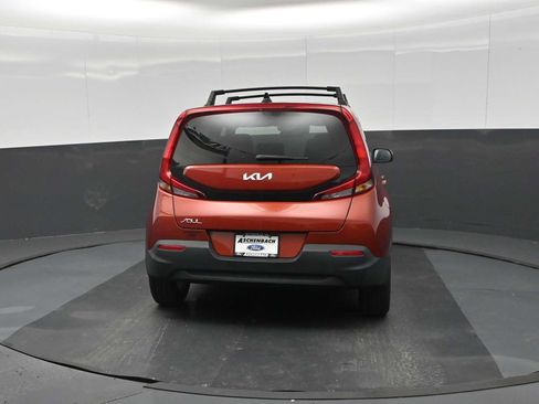 Used 2022 Kia Soul LX w/ Technology Package FWD image 8