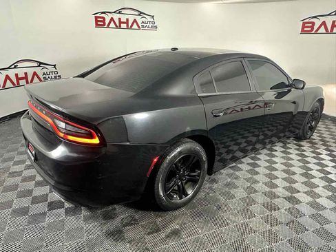 Used 2019 Dodge Charger SXT image 8