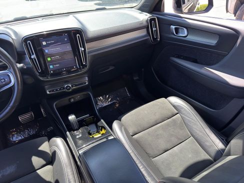 Used 2021 Volvo XC40 P8 Recharge w/ Advanced Package AWD/4WD image 30