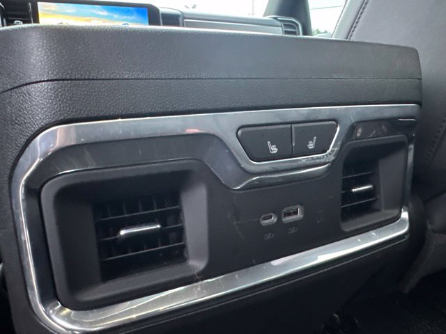 Used 2026 Chevrolet Silverado 2500 High Country w/ High Country Premium Package AWD/4WD image 8