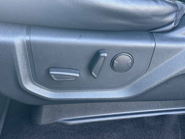 Used 2020 Ford Expedition XLT w/ Equipment Group 201A RWD image 18