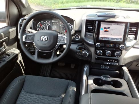 New 2026 RAM 1500 Big Horn AWD/4WD image 19
