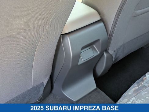 Certified 2025 Subaru Impreza 2.0i image 29
