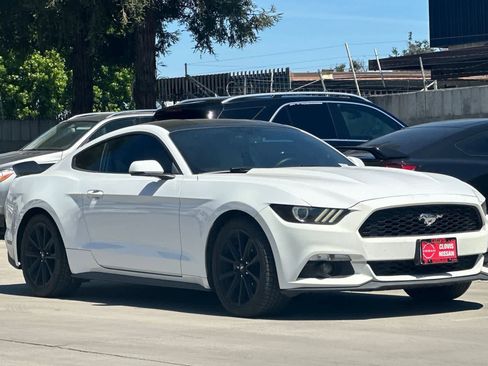 Used 2015 Ford Mustang Premium image 10