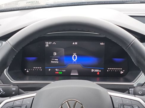 Used 2024 Volkswagen Tiguan Wolfsburg Edition image 23