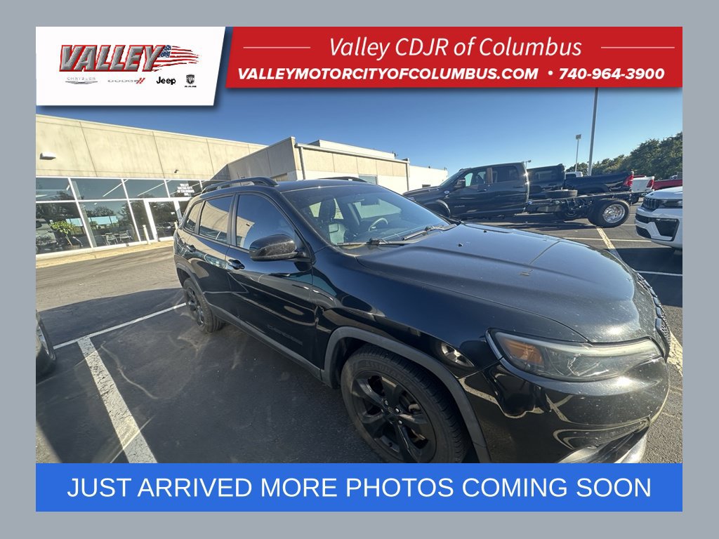 Used 2019 Jeep Cherokee Latitude Plus FWD image 1
