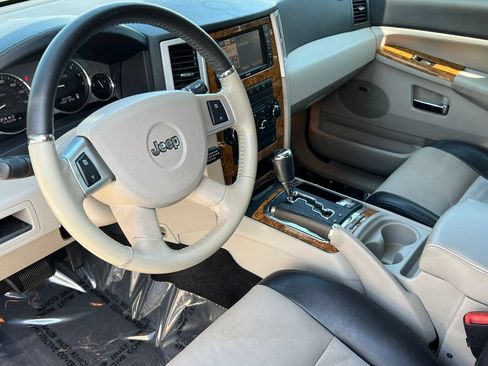 Used 2010 Jeep Grand Cherokee Limited w/ Mopar Chrome Edition Group AWD/4WD image 10